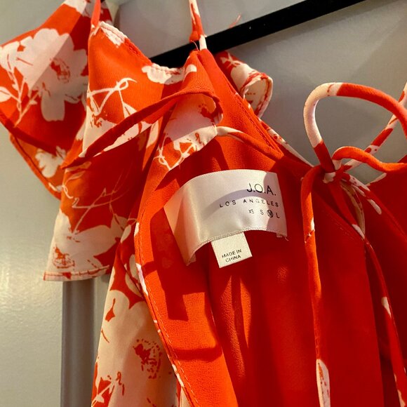 J.O.A. Revolve Los Angeles Romper Size M (but fits like a S) - Picture 4 of 6